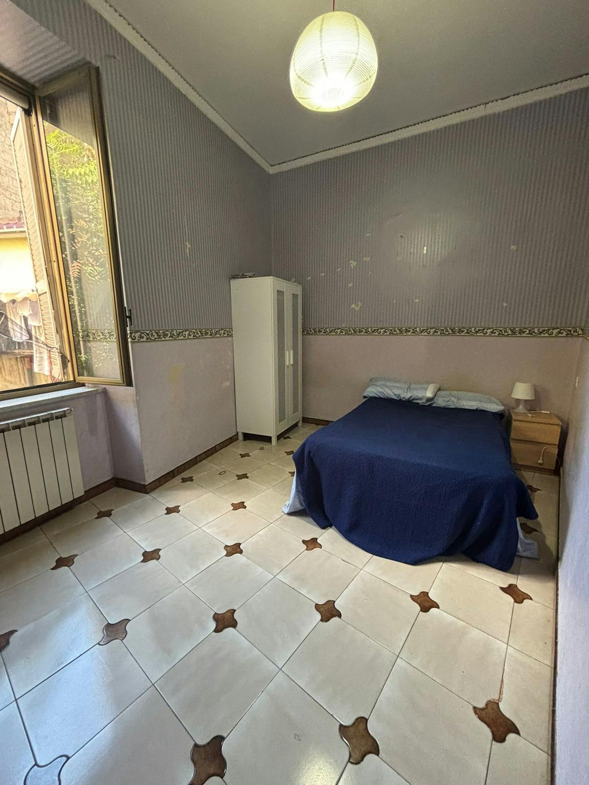 Via Montesilvano, Naples preview