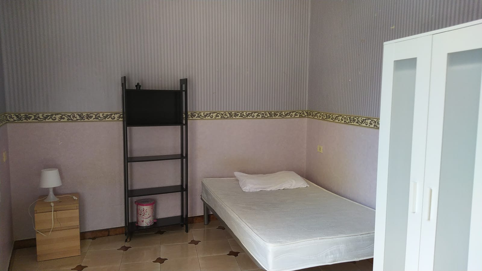 Via Montesilvano, Naples