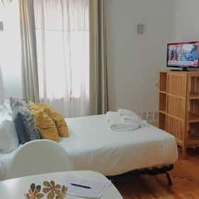 Apartment for rent for €800 per month in Porto, Rua Formosa