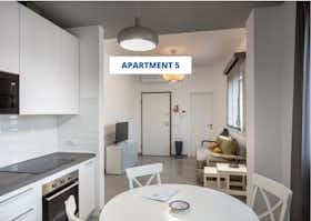 Apartamento para alugar por € 1.600 por mês em Rome, Via Prenestina