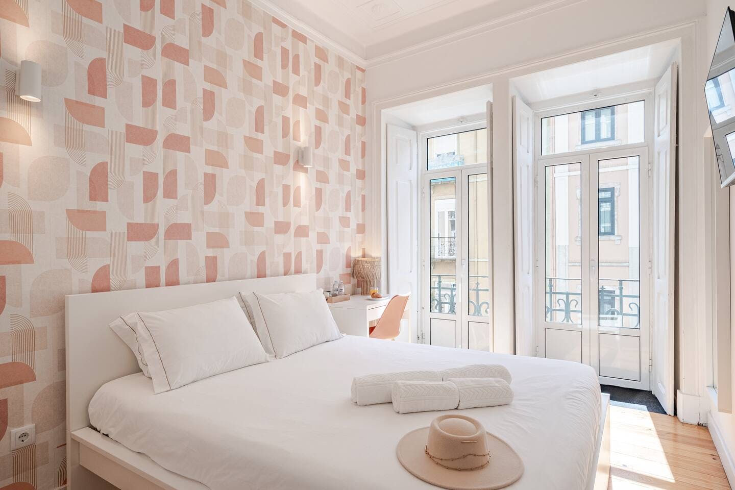 Rua Morais Soares, Lisbon preview