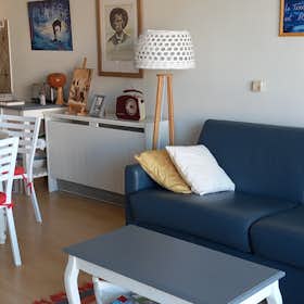 Appartement te huur voor € 2.500 per maand in Koksijde, Zeelaan