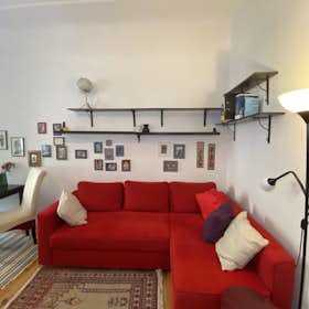 Apartment for rent for €1,620 per month in Berlin, Wildenbruchstraße
