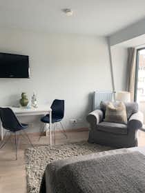 Appartement te huur voor € 1.550 per maand in Frankfurt am Main, Merianstraße