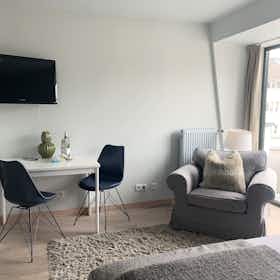 Wohnung zu mieten für 1.550 € pro Monat in Frankfurt am Main, Merianstraße