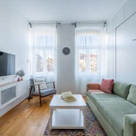 Apartment for rent for €1,869 per month in Vienna, Theresiengasse