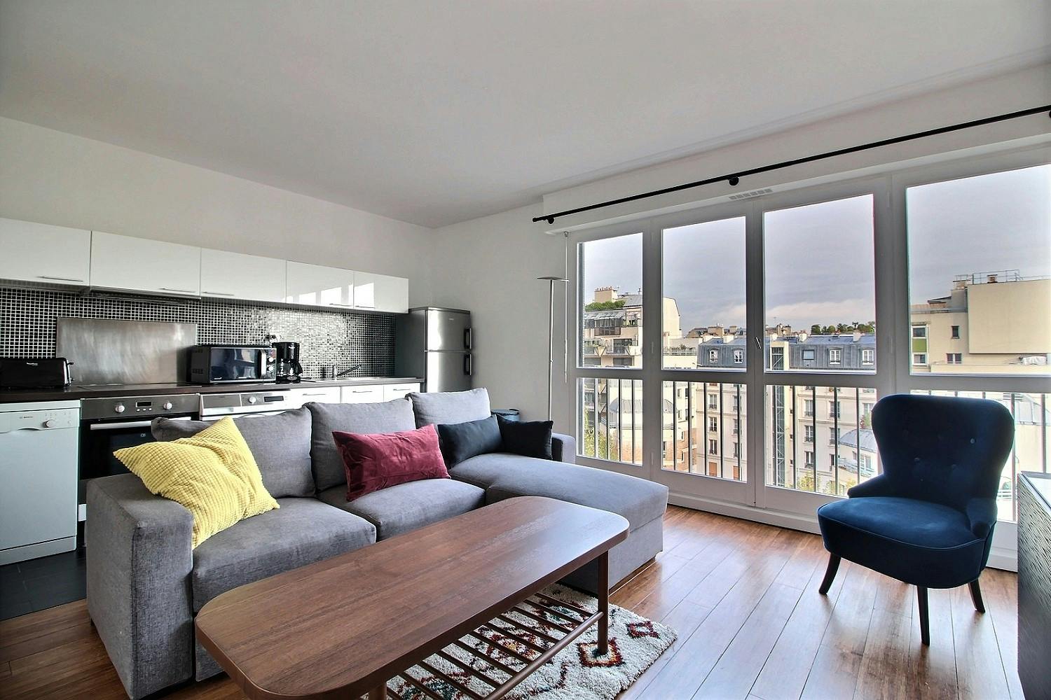 Apartment for rent for €2,393 per month in Paris, Rue Emile Dubois