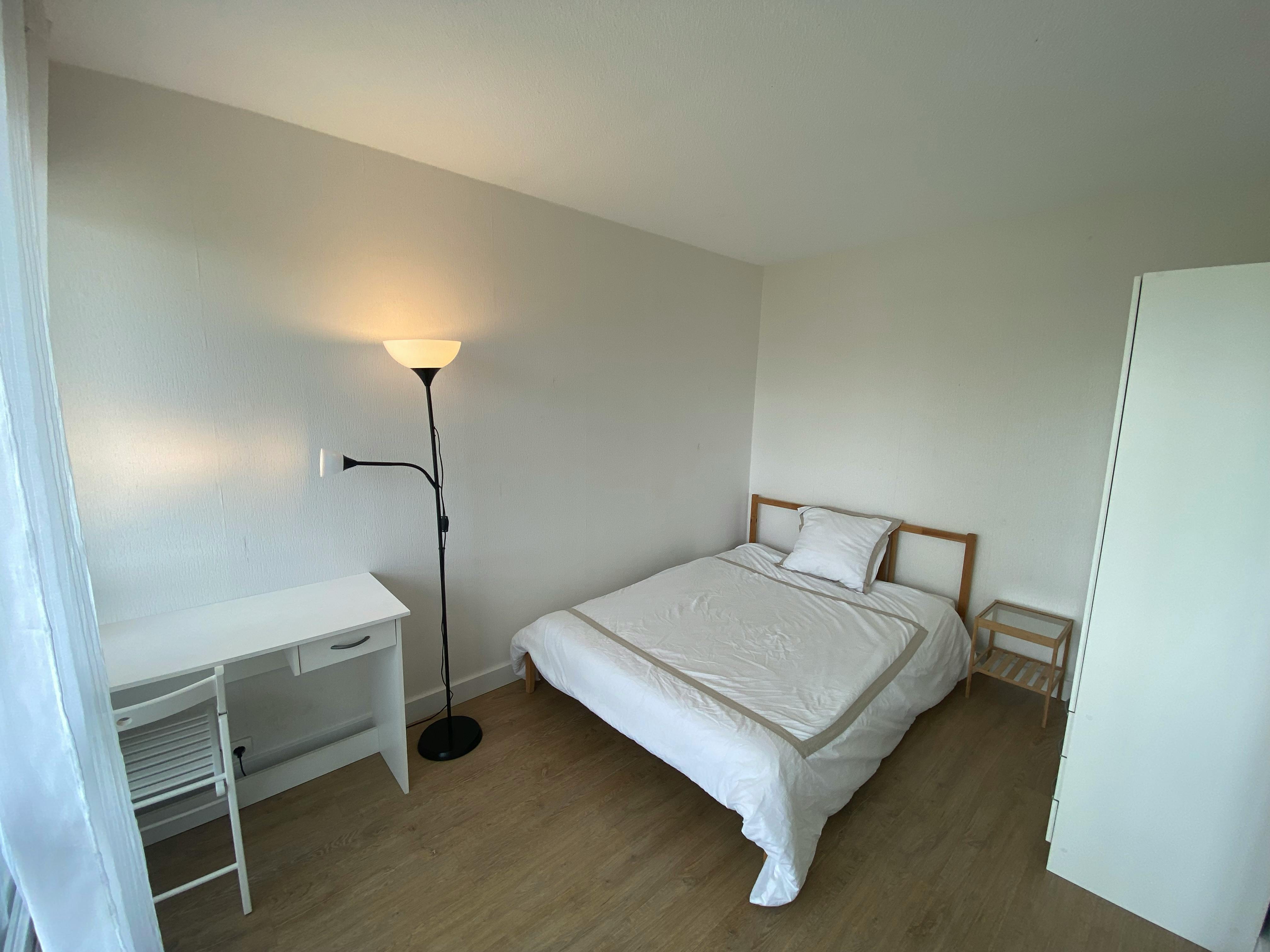 Rue de l'Horloge, Pessac preview