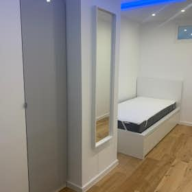 Chambre privée à louer pour 705 €/mois à Munich, Putzbrunner Straße