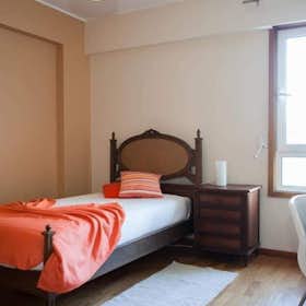 Private room for rent for €450 per month in Porto, Alameda Doutor Fernando Azeredo Antas