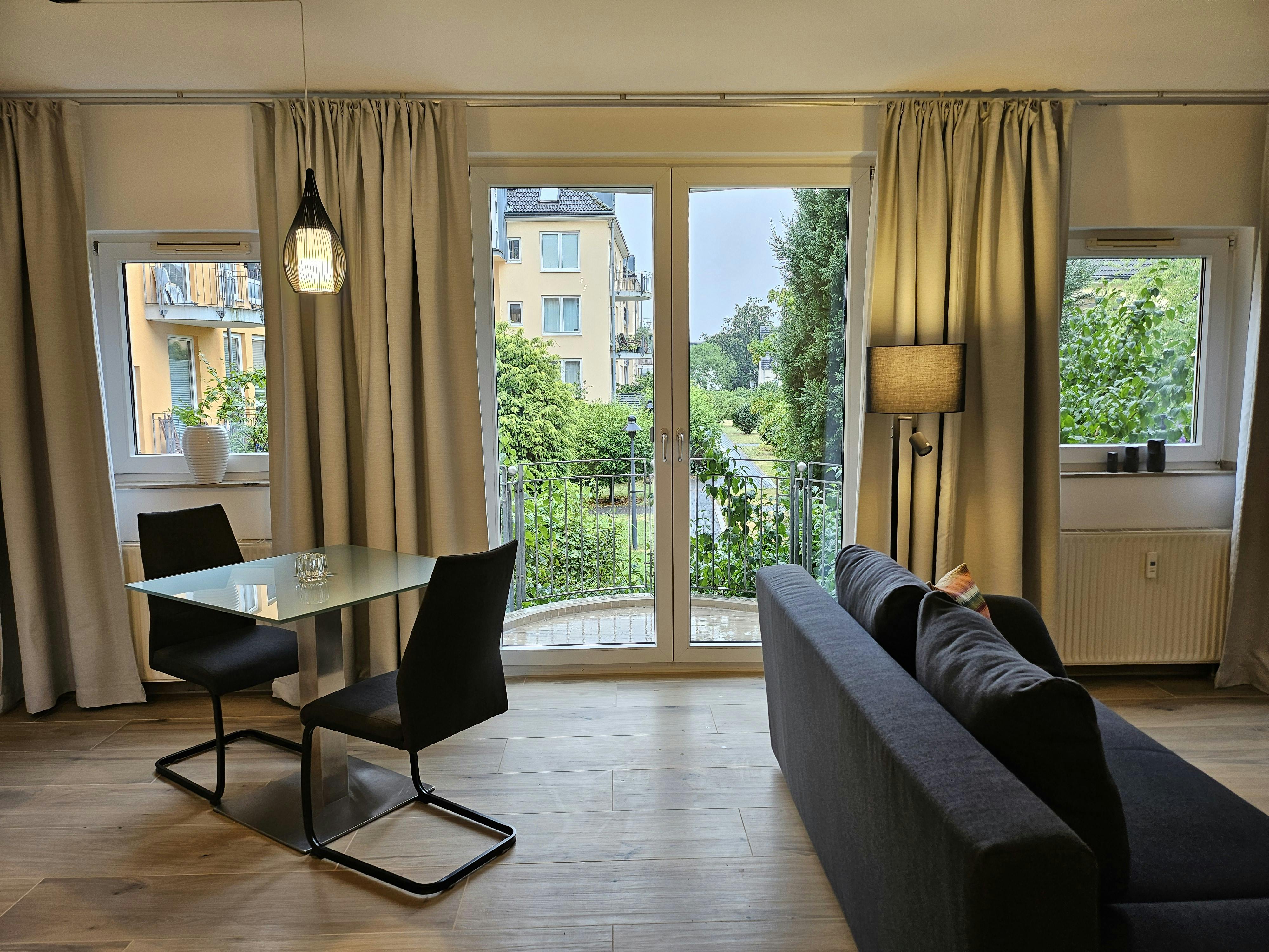 Дом сдается в аренду за 1 290 € в месяц в Düsseldorf, Steinkribbenstraße