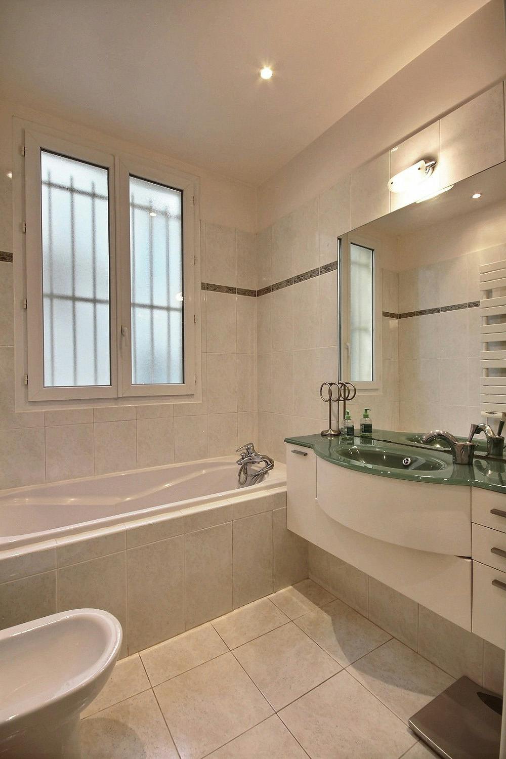 Apartment Paris — photo 47