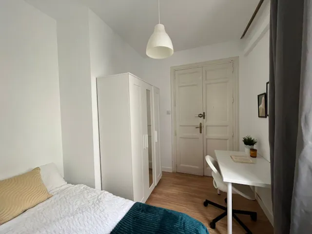 Private room in Calle del Conde de Aranda, Madrid (1170466) room image 1