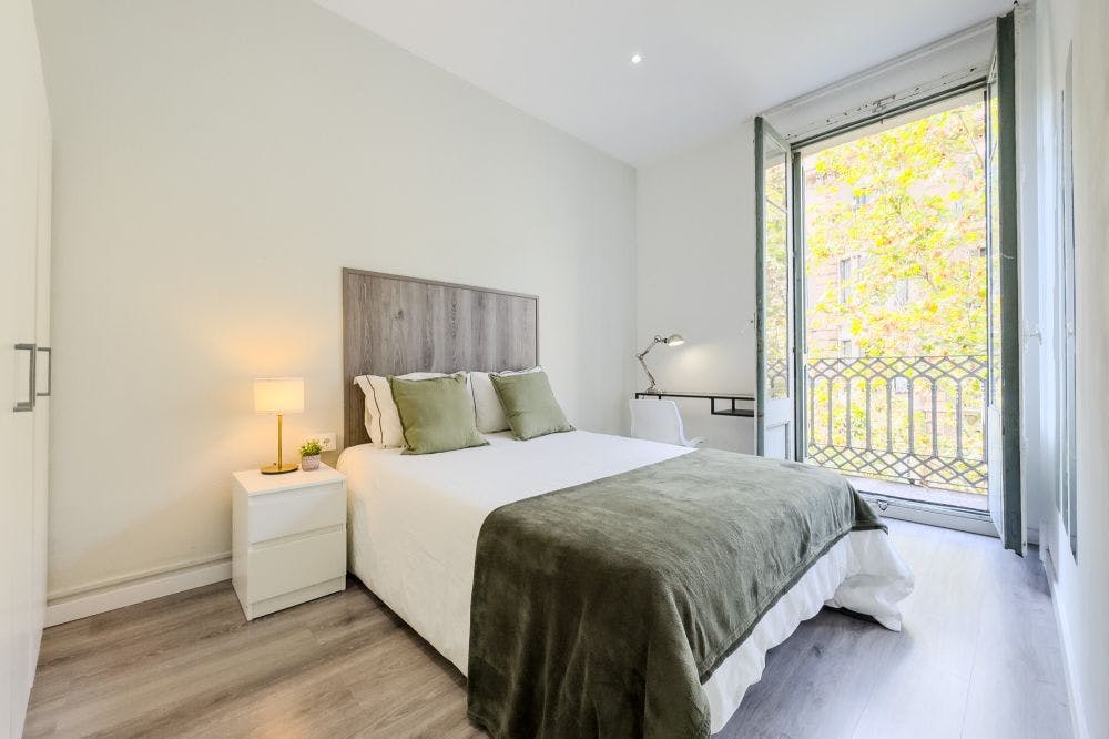 Private room for rent for €780 per month in Barcelona, Carrer de Trafalgar