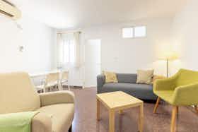 Apartment for rent for €1,850 per month in Sevilla, Calle Teodosio