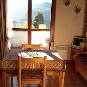 Apartment for rent for €350 per month in Sauze d'Oulx, Via Oulx