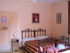 Private room for rent for €1,100 per month in Padova, Via Aleardo Aleardi