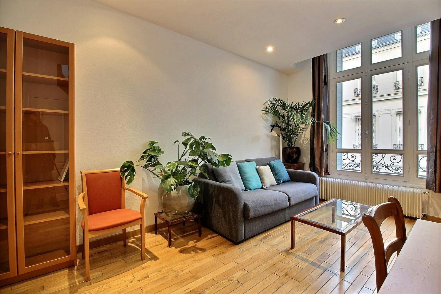 1-Bedroom Apartment in Avenue de Friedland, Paris (1175676) ROOM 3