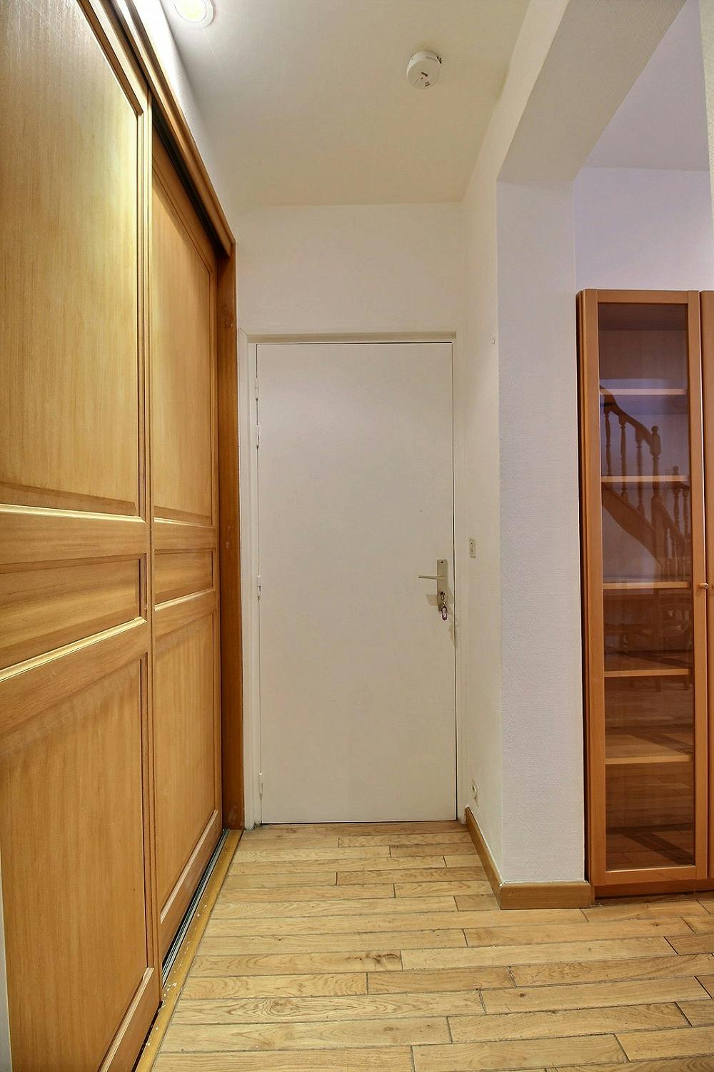 1-Bedroom Apartment in Avenue de Friedland, Paris (1175676) ROOM 2