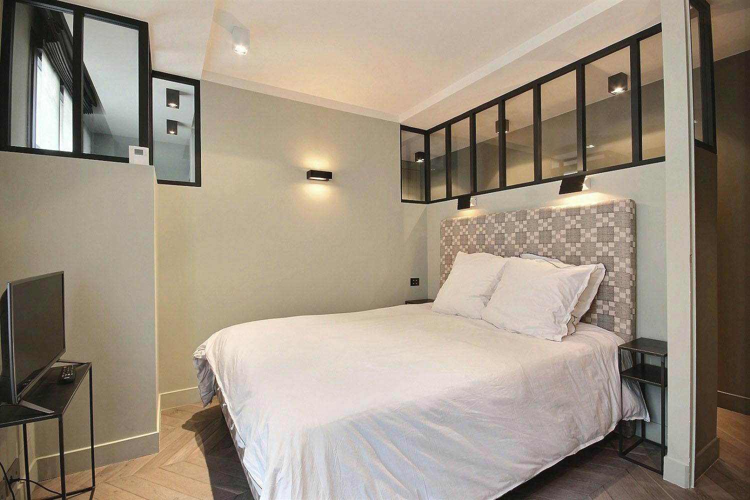 Rue Amélie, Paris preview