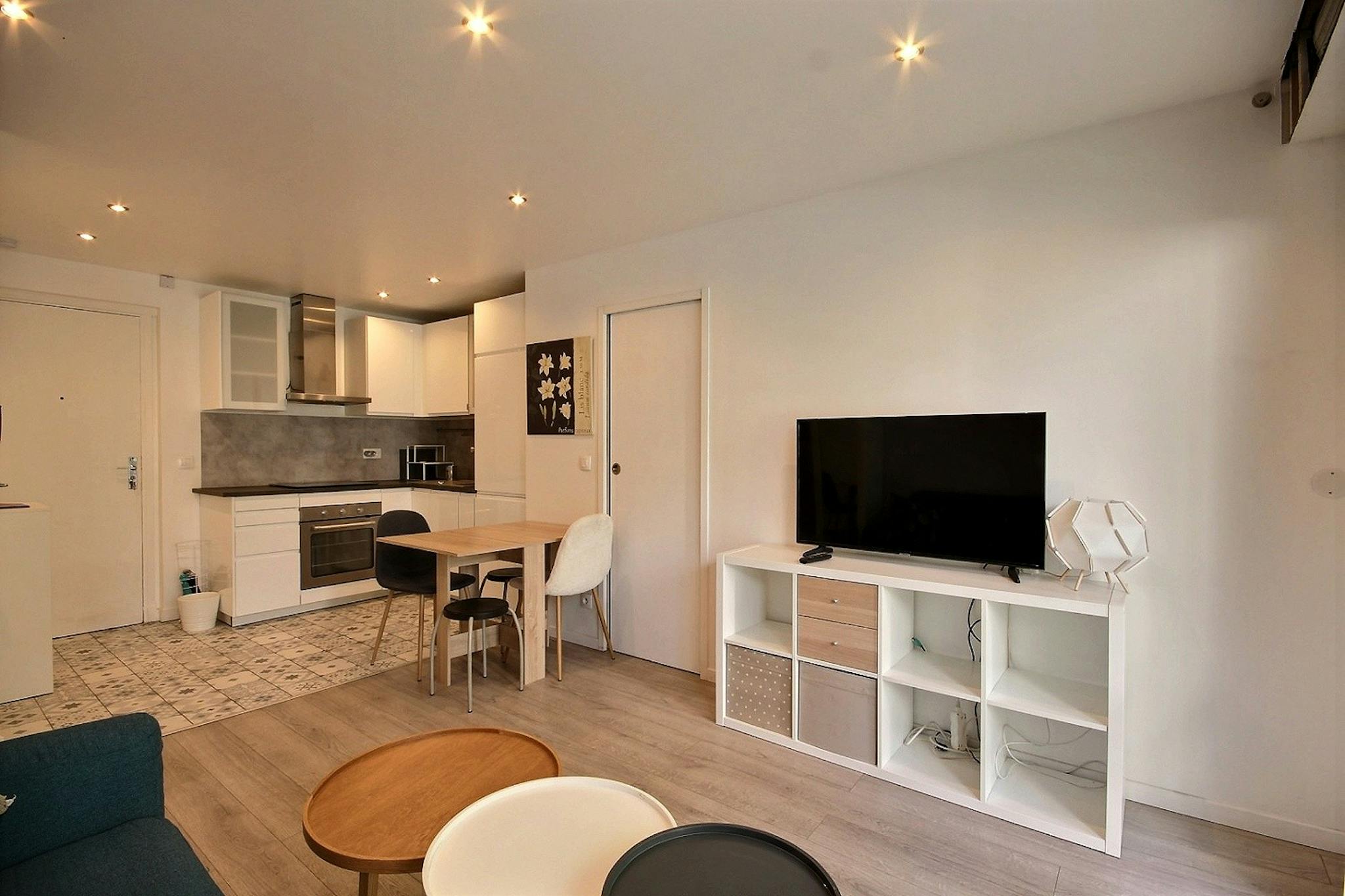 Rue Victor Hugo, Courbevoie preview