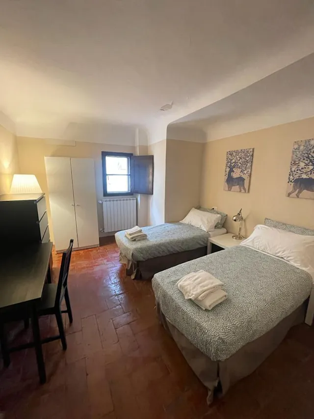 4-Bedroom Apartment in Via Camillo Benso di Cavour, Florence (1176699) room image 1