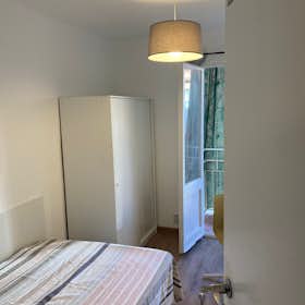 Private room for rent for €525 per month in L'Hospitalet de Llobregat, Carrer de Martorell