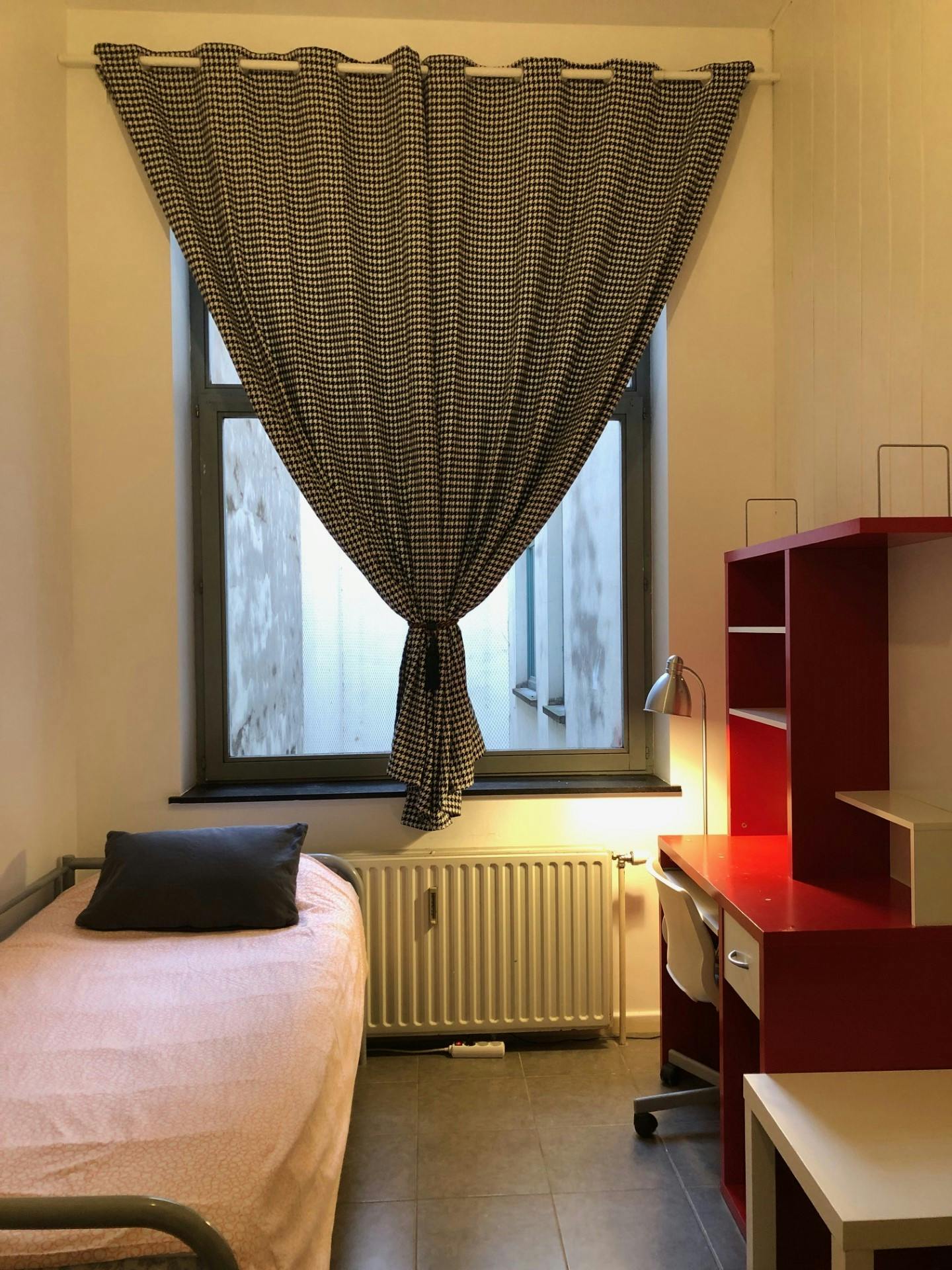 Mehrbettzimmer zu mieten für 600 € pro Monat in Brussels, Boulevard Anspach