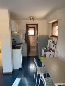 Apartment for rent for €770 per month in Rome, Via Giovanni Acquaderni