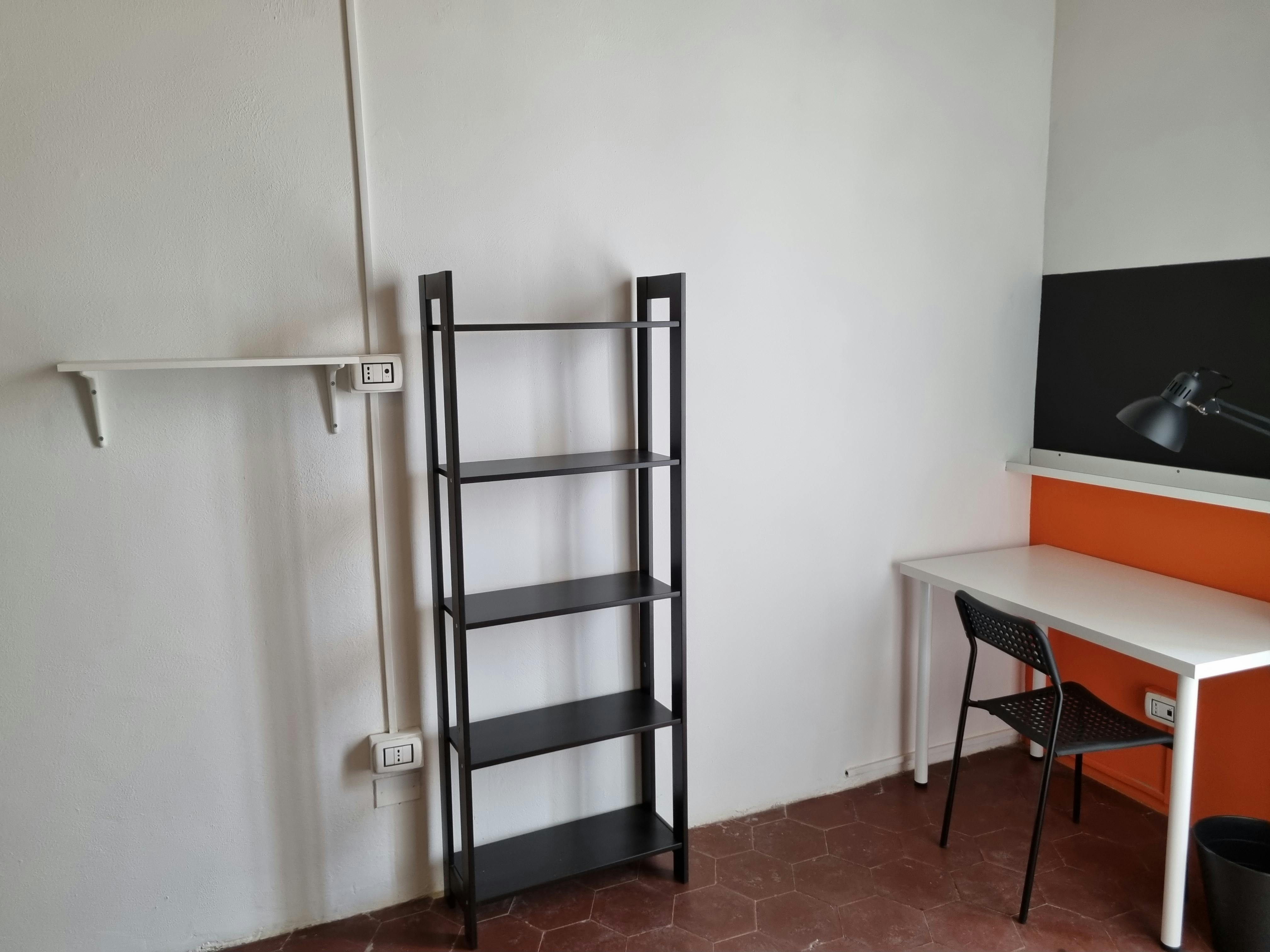 Single room Naples, 1 bed, 14m² — photo 4