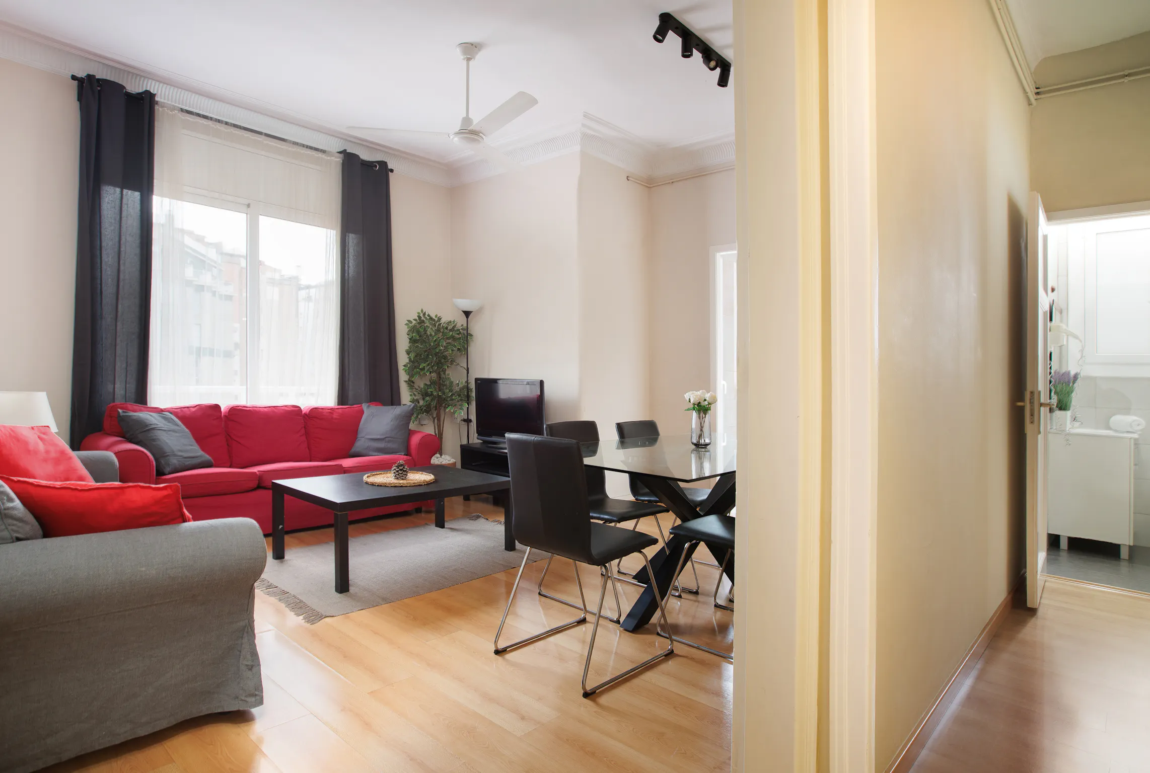 4-Bedroom Apartment in Carrer de Craywinckel, Barcelona (1185503) ROOM 3