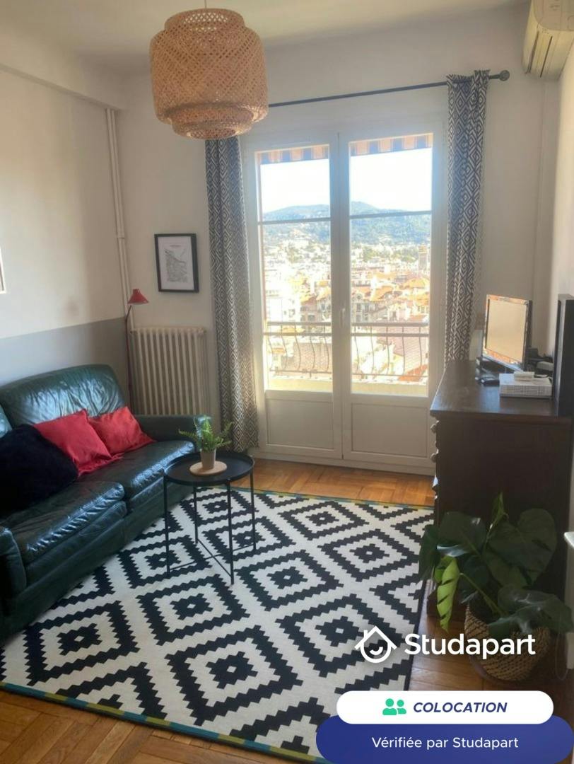 Pièce à Nice