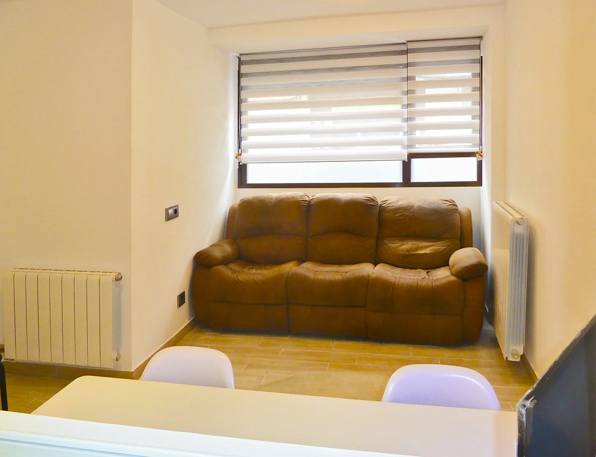 Building for rent for €800 per month in Salamanca, Calle Los Arapiles