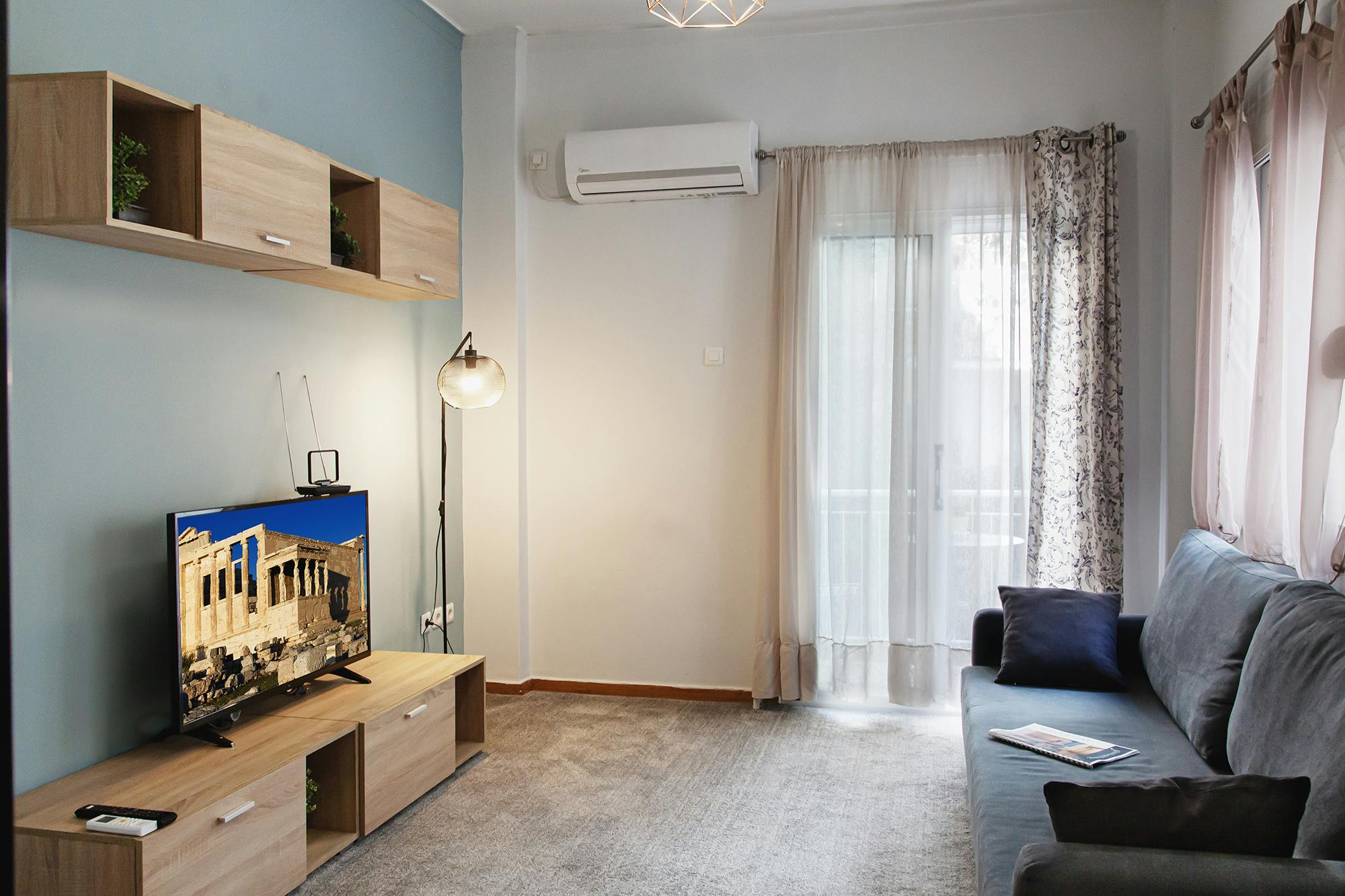 Appartement te huur voor € 690 per maand in Athens, Ipeirou
