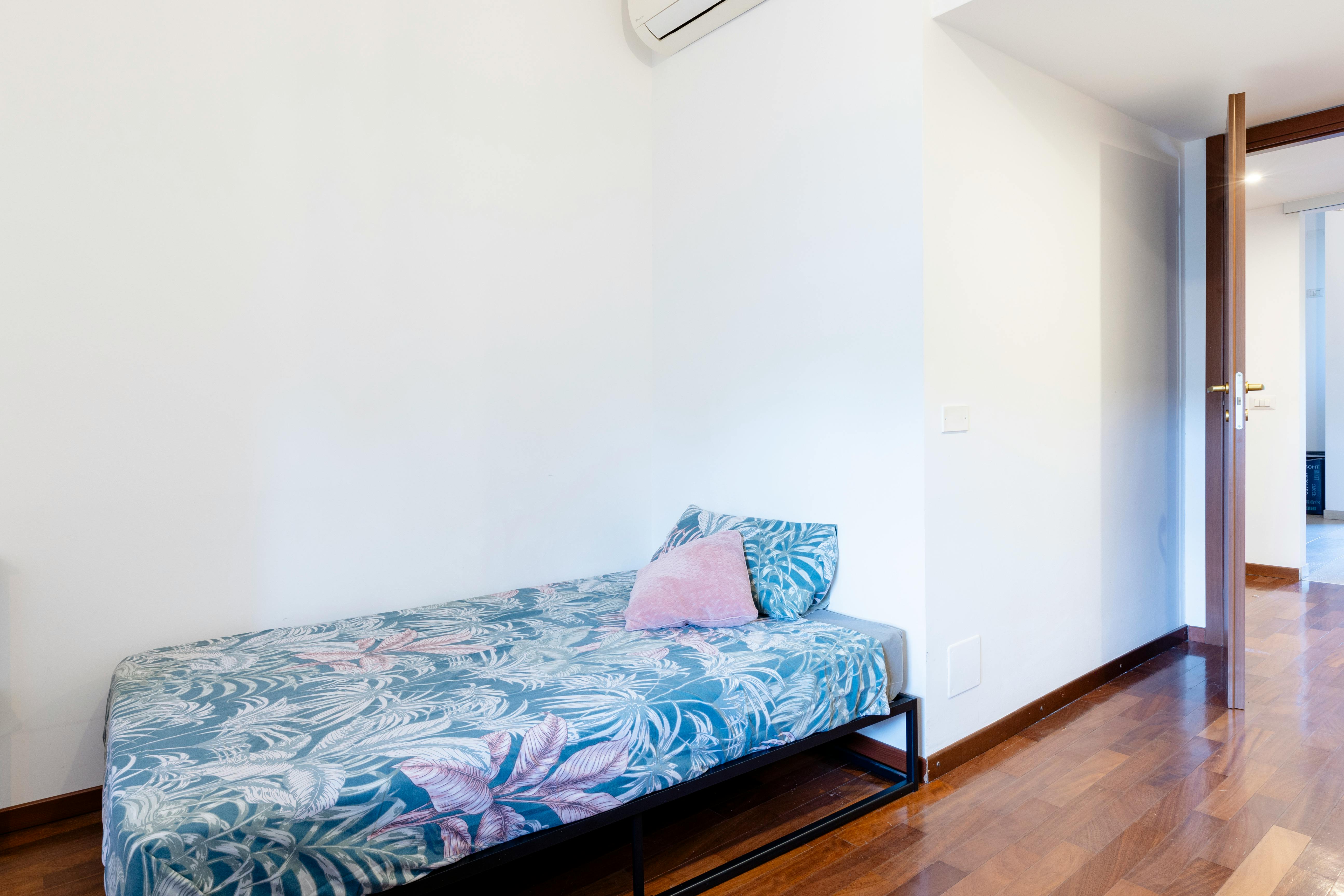 Viale Tibaldi, Milan preview