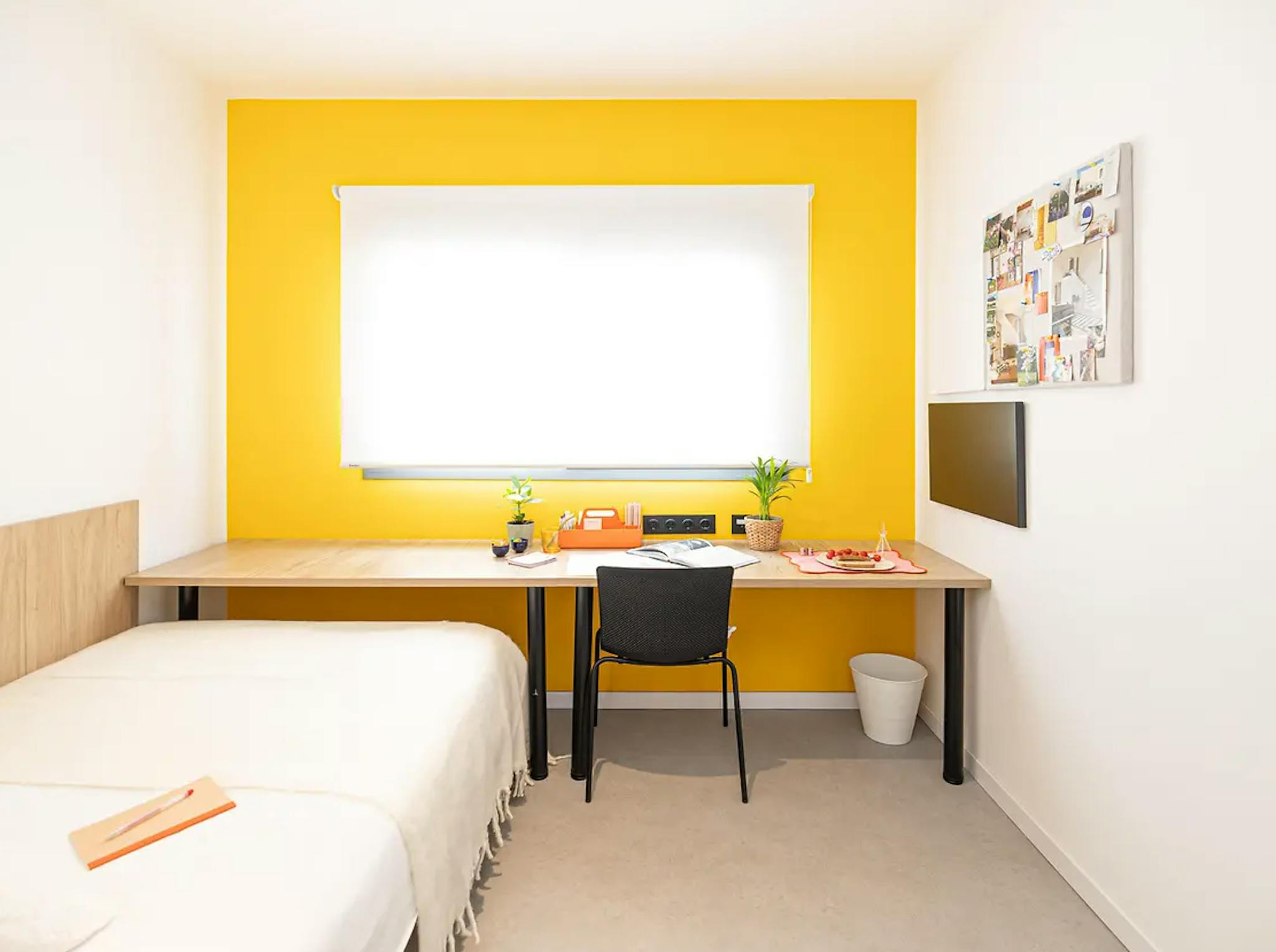 Plaza La Marina Española, Sevilla preview