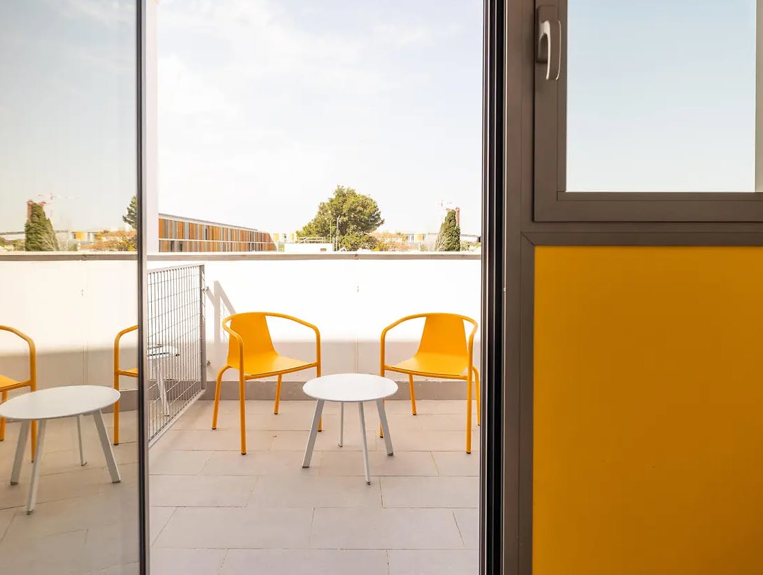 Cameră privată de închiriat pentru 716 EUR pe lună în Sevilla, Plaza La Marina Española