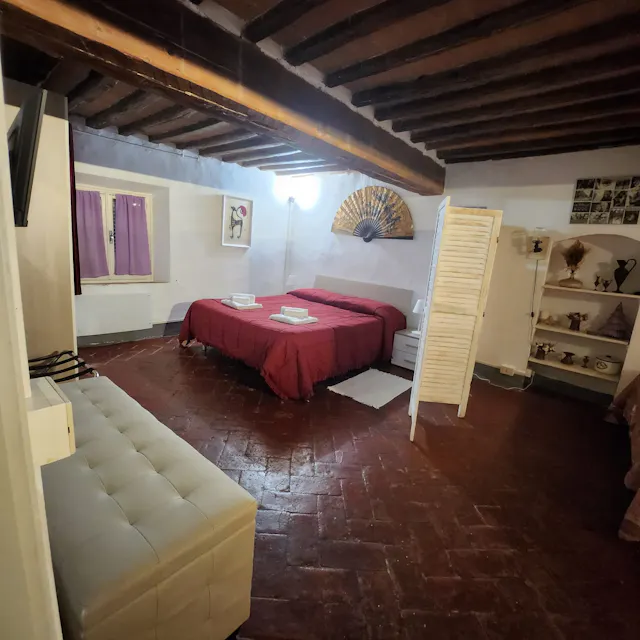 2-Bedroom Apartment in Banchi di Sopra, Siena (1195455) room image 2