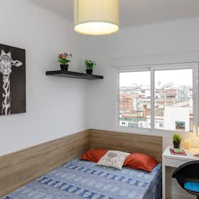 Private room for rent for €620 per month in L'Hospitalet de Llobregat, Carrer d'Orient