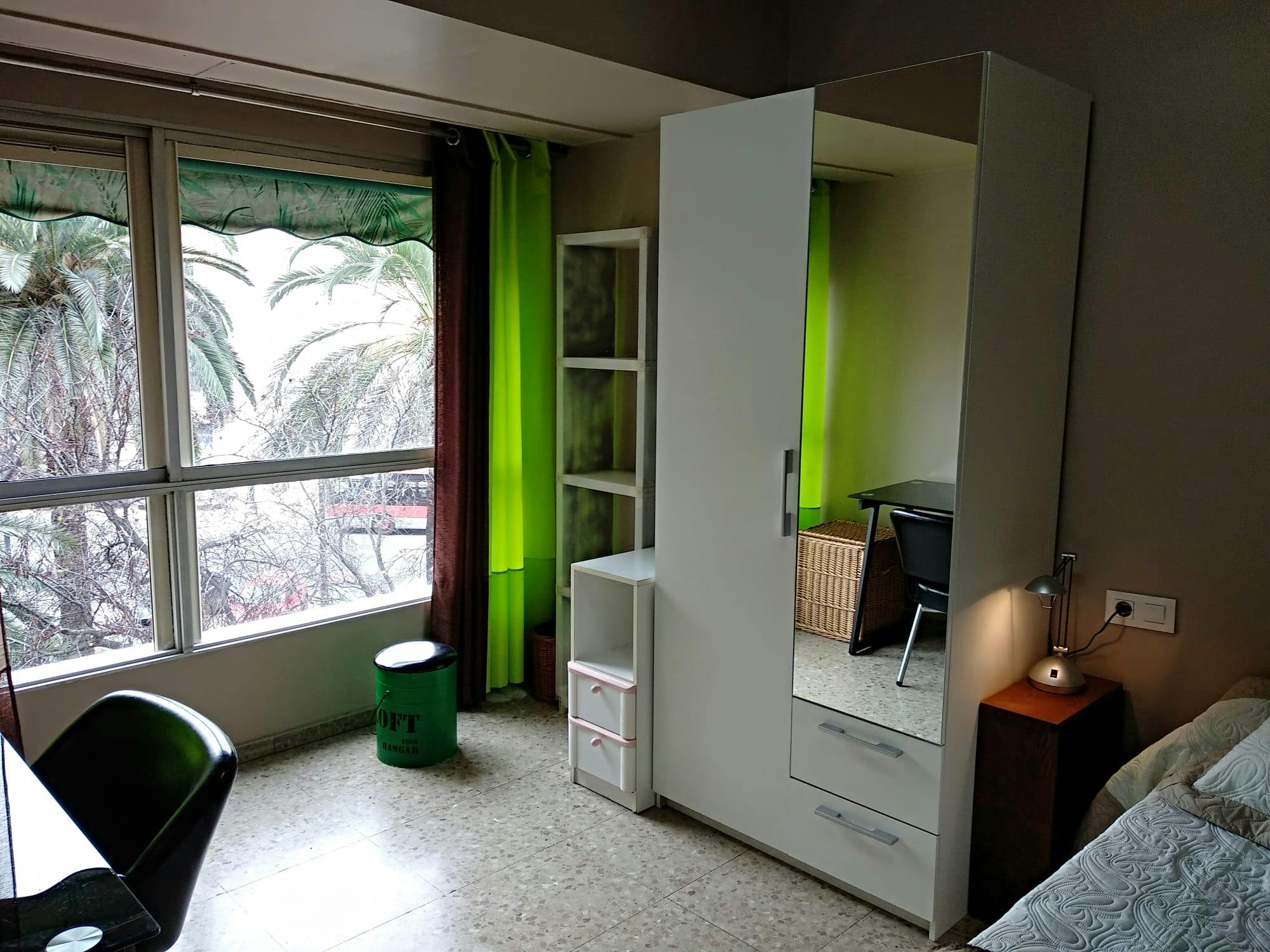 preview gallery tile