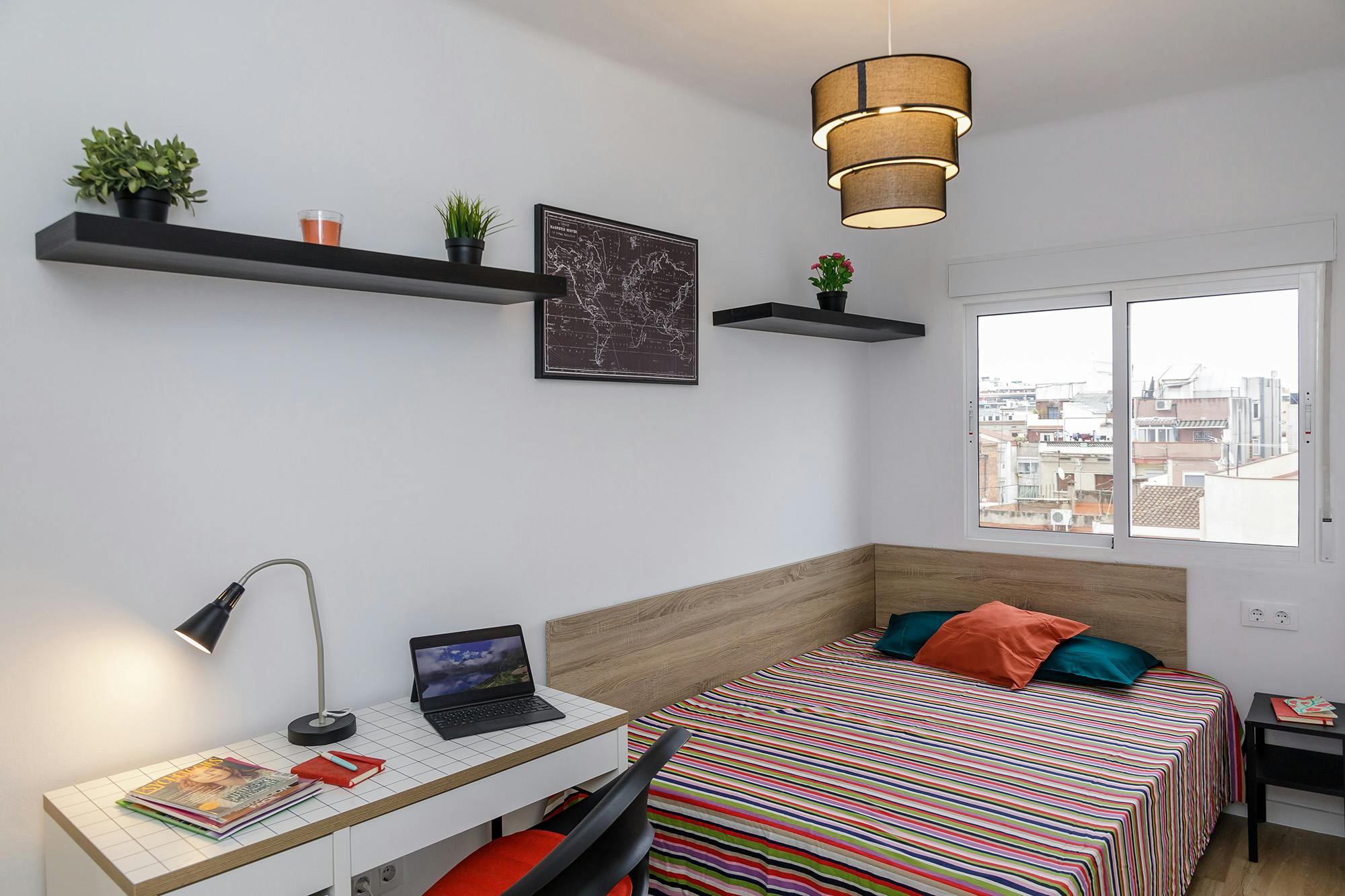 Private room for rent for €565 per month in L'Hospitalet de Llobregat, Carrer d'Orient