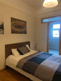 Отдельная комната сдается в аренду за 350 € в месяц в Athens, Acharnon