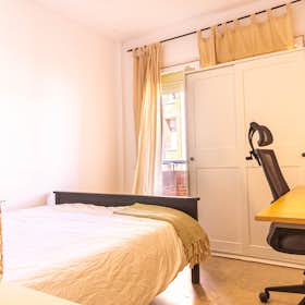 Private room for rent for €800 per month in Barcelona, Carrer de Sant Fructuós