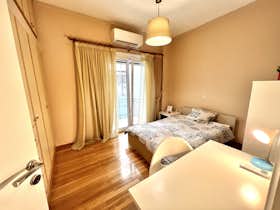 Отдельная комната сдается в аренду за 370 € в месяц в Athens, Smolensky