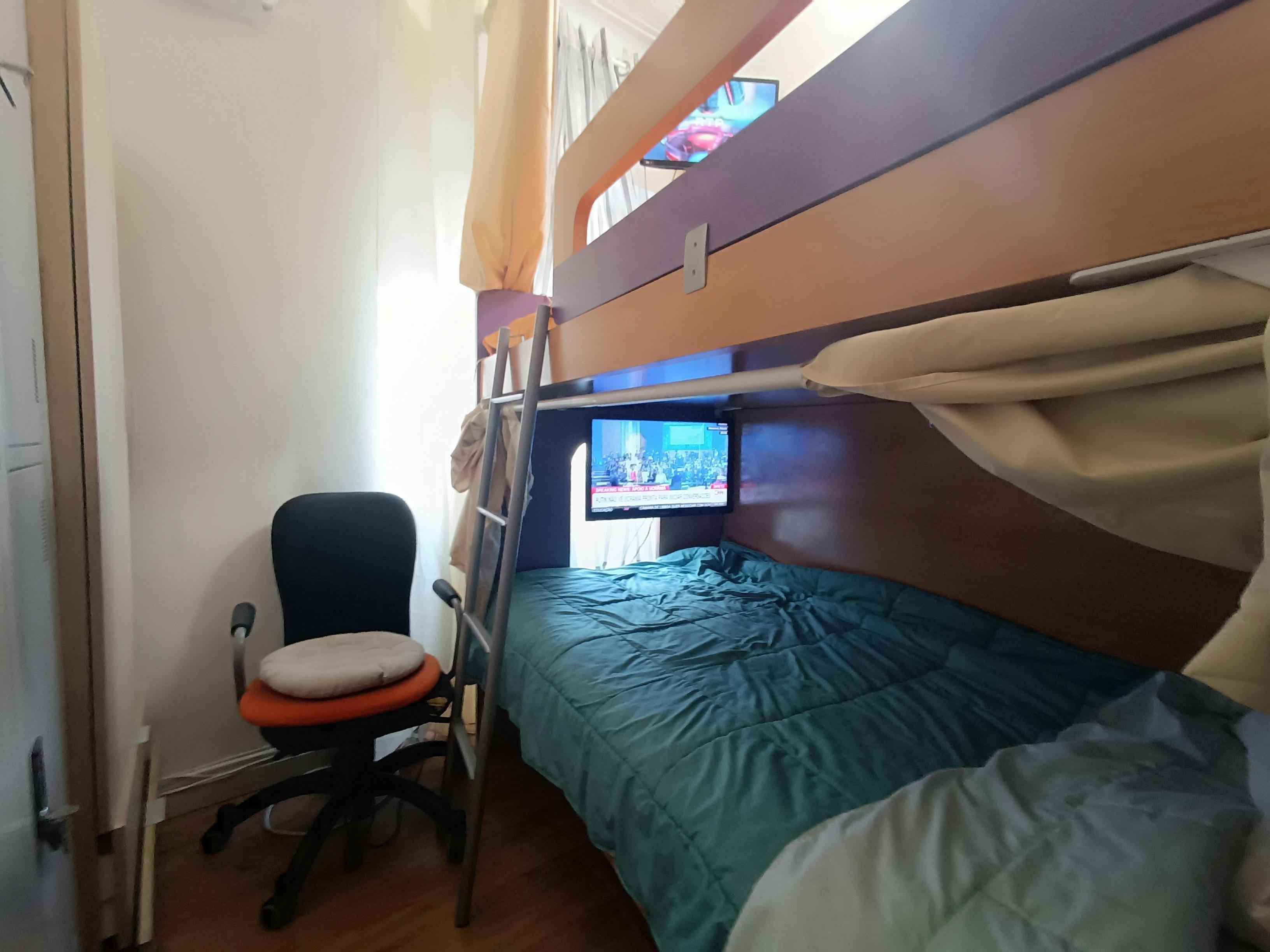 WG-Zimmer zu mieten für 500 € pro Monat in Amadora, Rua Garcia de Orta