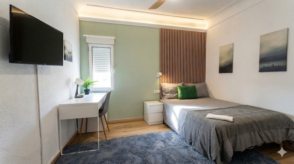 Habitación privada en alquiler por 350 € al mes en Alicante, Avenida de Aguilera