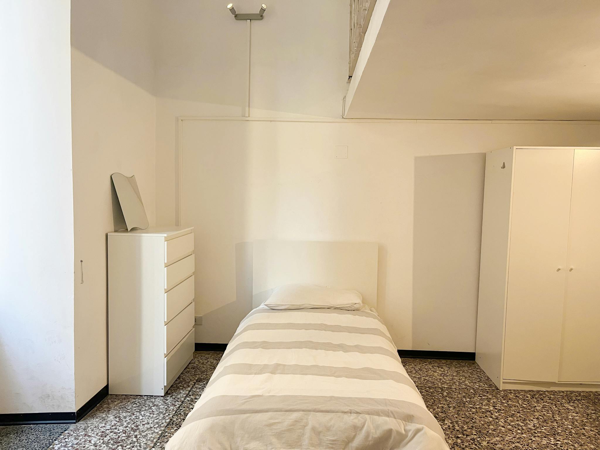 Via Caffaro, Genoa preview