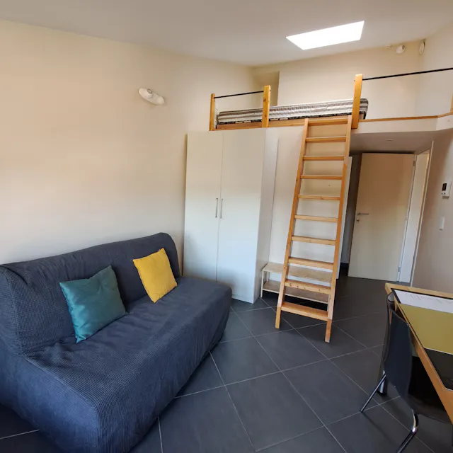 Private room in Rue Darchis, Liège (1206801) room image 1