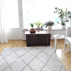 Wohnung zu mieten für 1.390 € pro Monat in Espoo, Kauppamiehentie