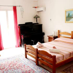 Stanza privata for rent for 650 € per month in Palermo, Via Argenteria